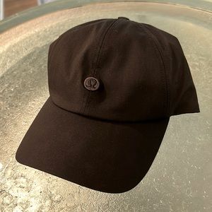 Lululemon women’s adjustable hat light